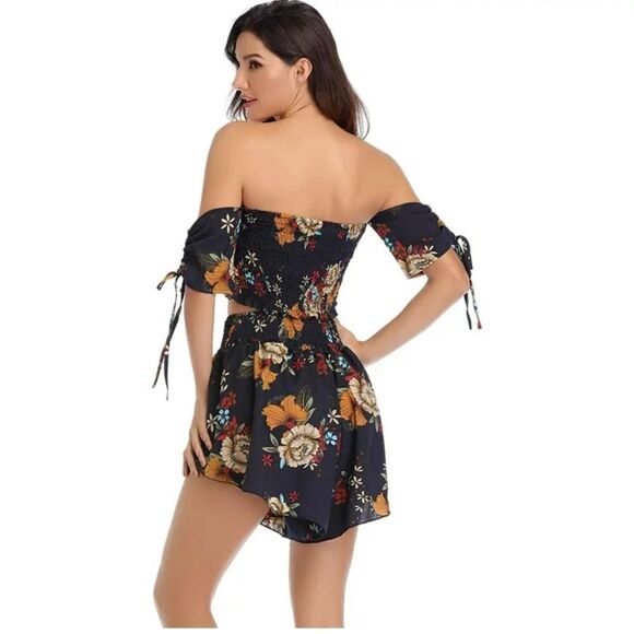 2 Piece Outfit   - Picture 2 of 16